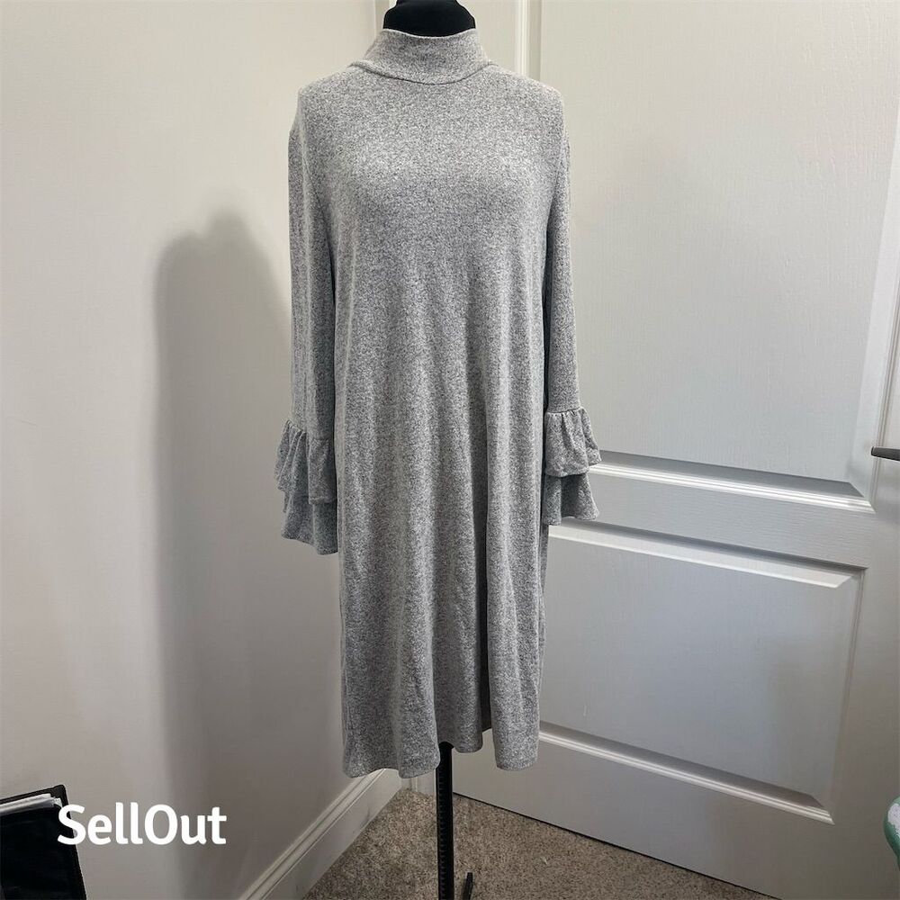 White House Black Market Women's Soft Gray Shift Dress sz M Knee Length Casual